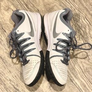 Nike Gray White Vapor Court Tennis Shoes - Size 8
